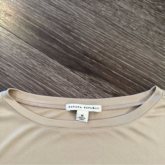 Banana Republic 100% Silk Short Sleeve Top - Picture 4 of 8